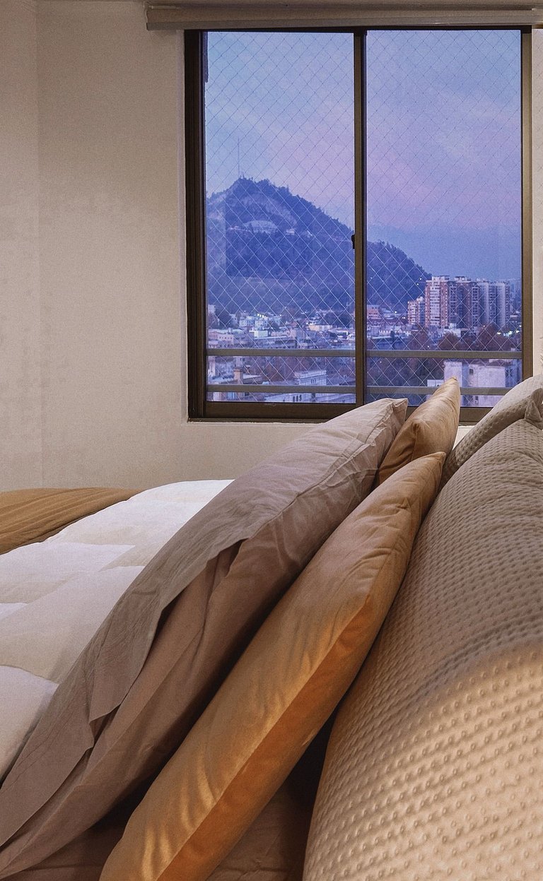 Apt Santiago, San Cristóbal and Andes view | ChileWithYou