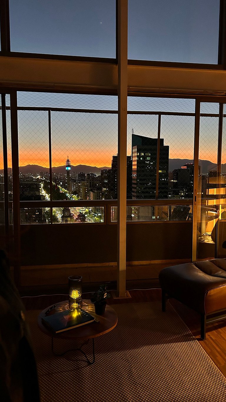Loft dúplex piso 24, vista panorámica Santiago | ChileWithYo