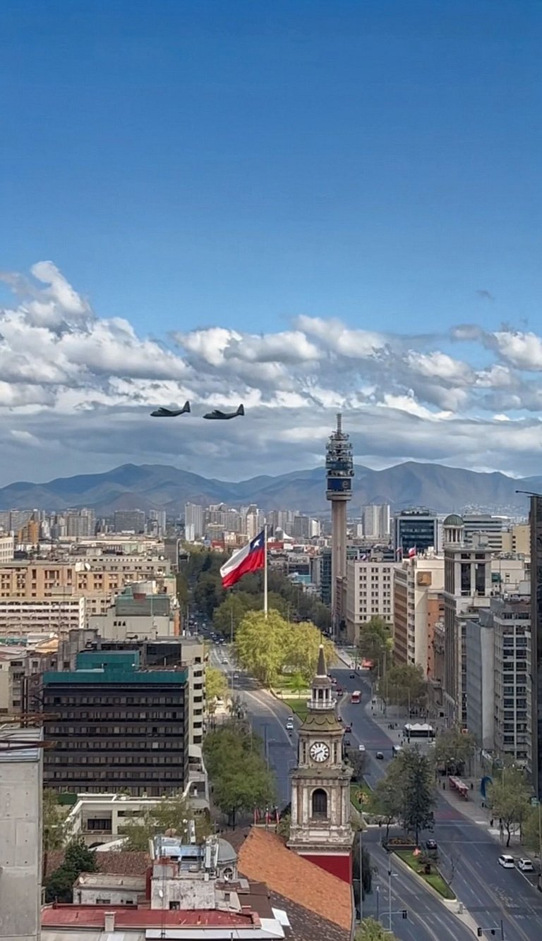 Loft dúplex piso 24, vista panorámica Santiago | ChileWithYo