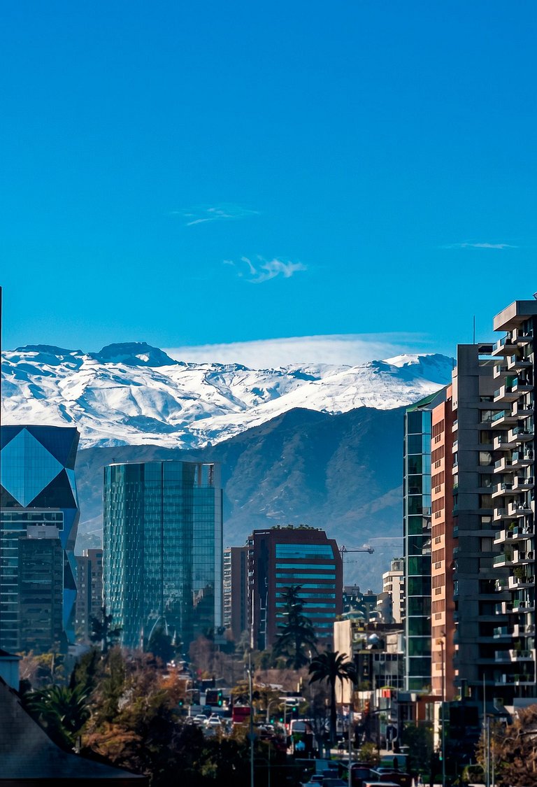 Apto Las Condes, vista Andes metrô Escuela Militar | ChileWithYou