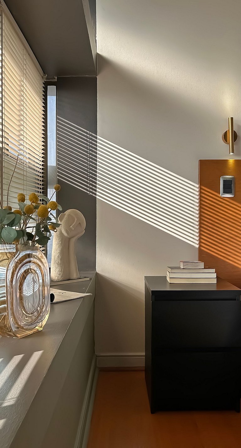 Apt Las Condes, king bed, parking, Escuela Militar | ChileWithYou