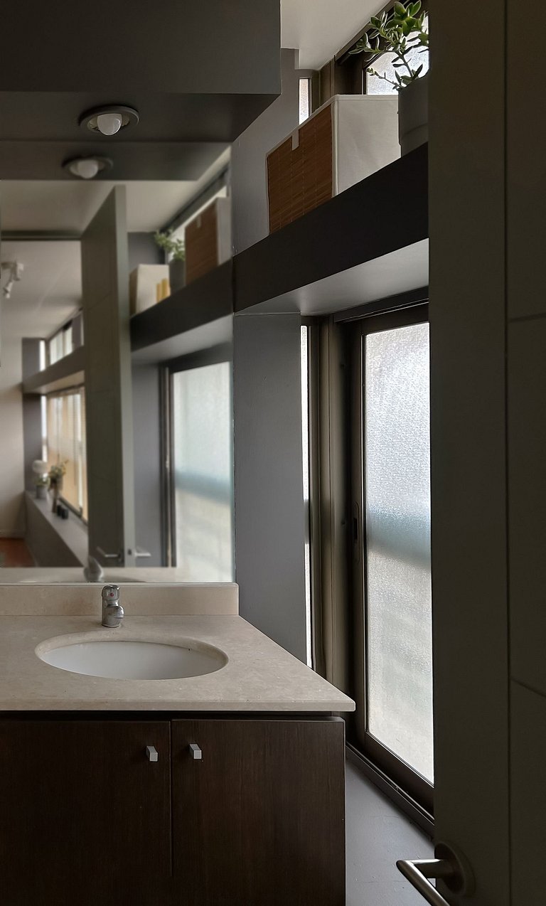 Depto Las Condes, cama king, parking, Escuela Militar | Chil