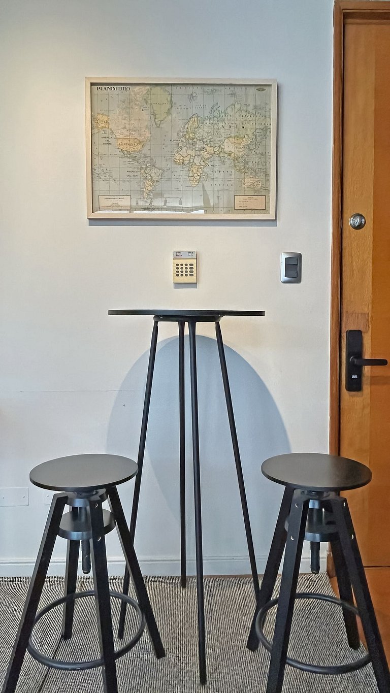 Apt Las Condes, king bed, parking, Escuela Militar | ChileWithYou